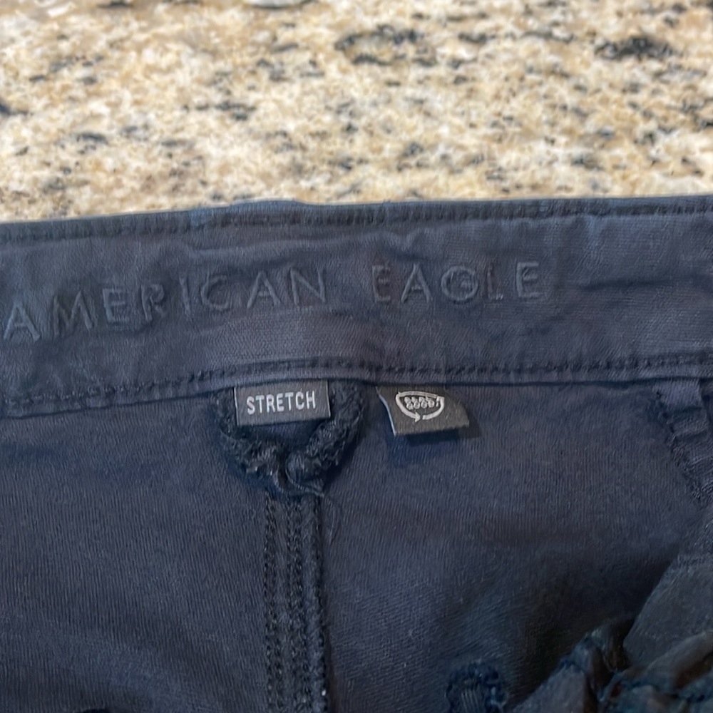 WOMENS American Eagle Black Cargo Stretch Pants in size 2 regular - Picture 3 of 11